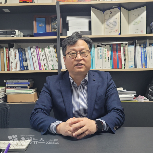 권택원 교수는 반도체 시장에서 디자인하우스 인력이 필요하고, 거기에 맞는 인재를 양성하겠다는 계획을 밝혔다. /조홍기 기자