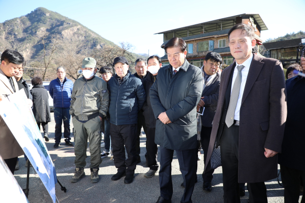 이날 현장조정회의에는 국민권익위 부위원장, 금산군수, 수자원공사 금강유역본부장, 금강유역환경청 하천국장이 참석했다.