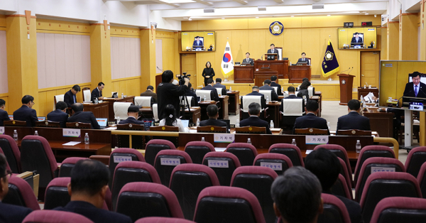 제290회 정례회 제2차 본회의 개의 모습