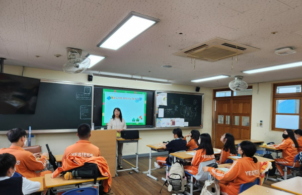 ‘찾아가는 책 한권’ 활동 모습 (용운도서관)