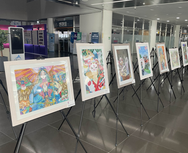 동북아 청소년 그림 전시 모습