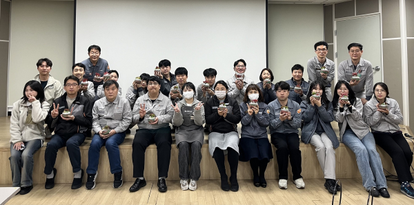 ‘나만의 반려식물 만들기’ 진행 모습