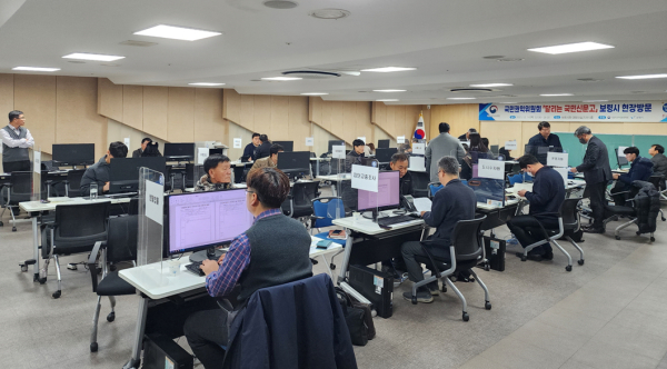 '달리는 국민신문고' 상담 모습