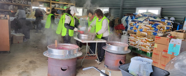 (사)서산시자원봉사센터 취약가정 팥죽전달 행사개최