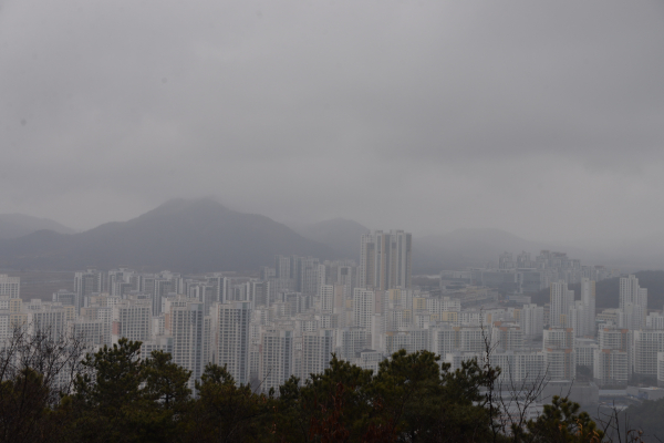 저멀리 전월산 등 세종시 전경