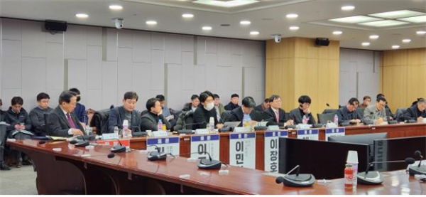 정동만 국회의원실과 공동으로 ‘지방의 새로운 기회, 철도와 함께하는 탄소중립’ 정책토론회를 지난 21일 진행했다.