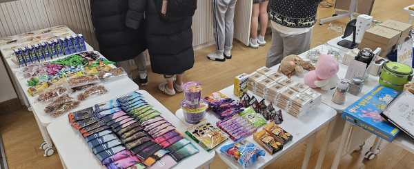 바자회 물품과 미니카페 물품