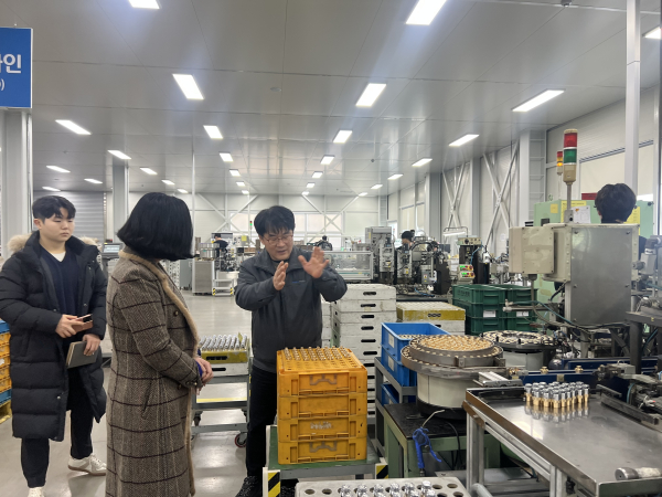 지난 11일 투자유치과 직원들이 기업 애로사항 청취를 위해 ㈜파라텍에 방문했다.