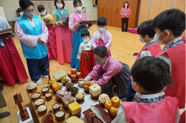 설맞이 세대공감 예절 체험마당 운영 모습