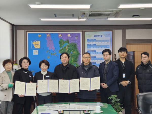 관내 노인요양병원 2곳과‘치매입원환자 간병비 지원 사업’업무협약 체결식 모습