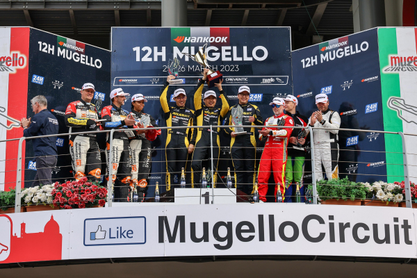지난 한국 아트라스BX 모터스포츠, 2023 한국 12시 무젤로 GT4 클래스 우승 모습