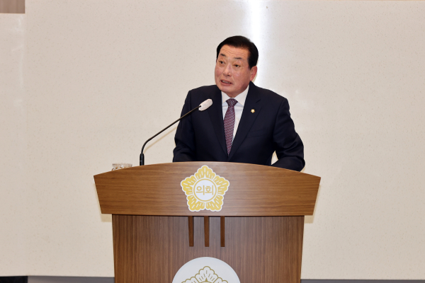 충청남도교육청 교직원수련원 설립 변경계획 철회 촉구 결의안 채택(김명진 부의장)