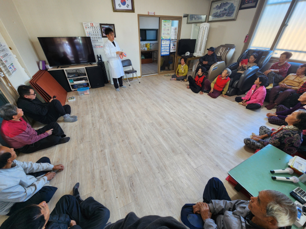 경로당 구강건강 교육 사진