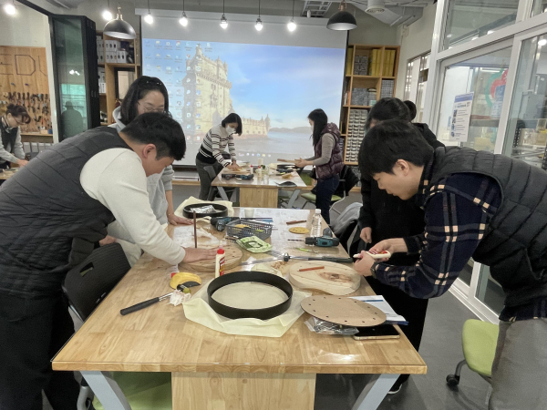 목공 장비 활용 직무 교육 모습