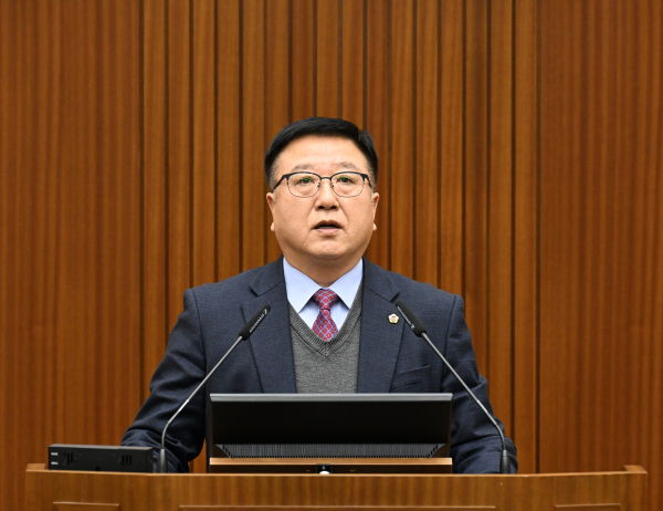 5분 발언하는 감학서 세종시의원