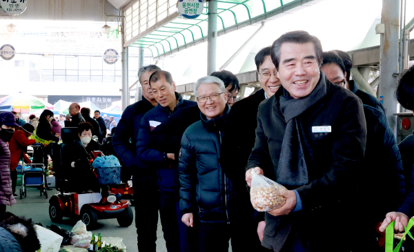 김동일시장, 전통시장 방문 모습