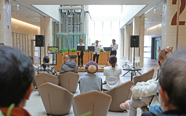 설 맞이 ‘색소폰 버스킹’ 공연 개최