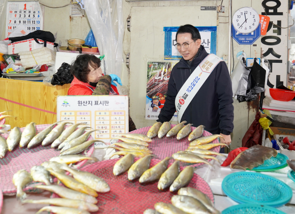 이완섭 서산시장, 설 명절맞이 동부전통시장 방문