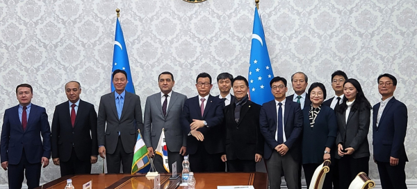 선문대와 우즈베키스탄 페르가나 주 정부가 교육 등에 관한 업무협약을 체결했다/선문대 제공