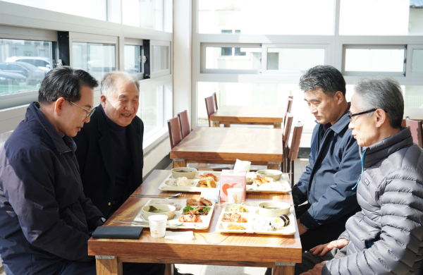이완섭 서산시장이 수석농공단지 현장근로자를 찾아 격려했다.