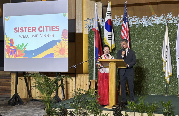 필리핀 최대 꽃축제인 ‘제26회 파낙벵아 꽃 축제’에 참가 모습