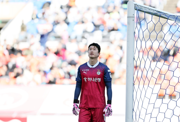 제주전, 이창근 선수 모습