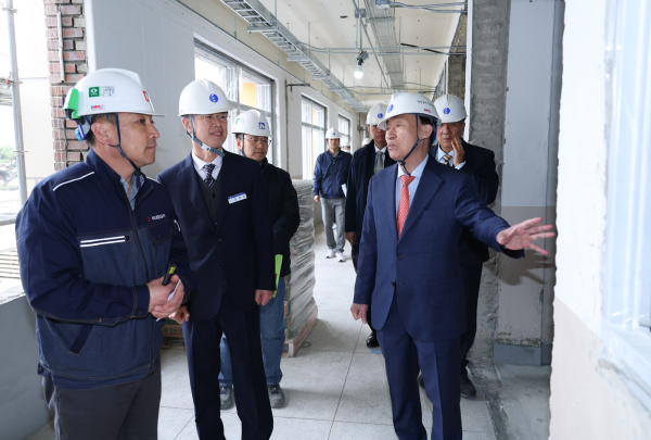 설동호 대전광역시교육감, 해빙기 공사현장 안전점검 진행 모습