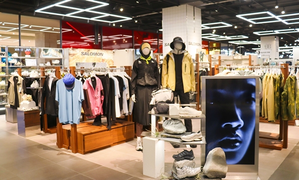 살로몬 매장 / 사진=대전신세계 Art&Science 제공