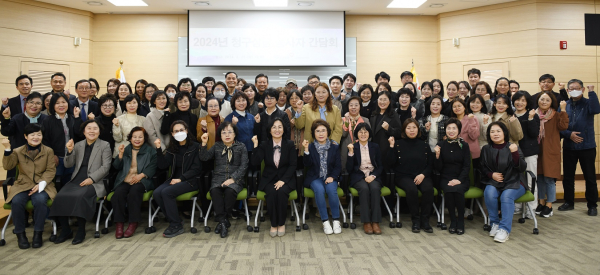 건보 대전세종충청본부, ‘노인장기요양보험 청구상담봉사자’ 간담회 진행 단체사진