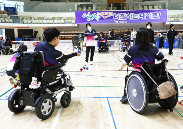 지난 30일 태안종합실내체육관에서 진행된 ‘제6회 충청남도지사배 전국보치아선수권대회’ 모습.