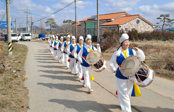 반곡2리 ‘느르물 풍물단’ 모습.