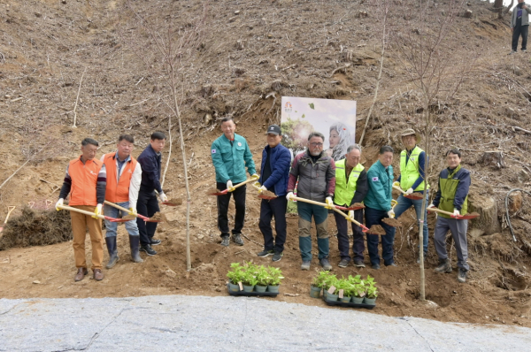 5일, 제79회 식목일을 맞아 유구읍 석남리 일원에서 나무심기 행사 개최