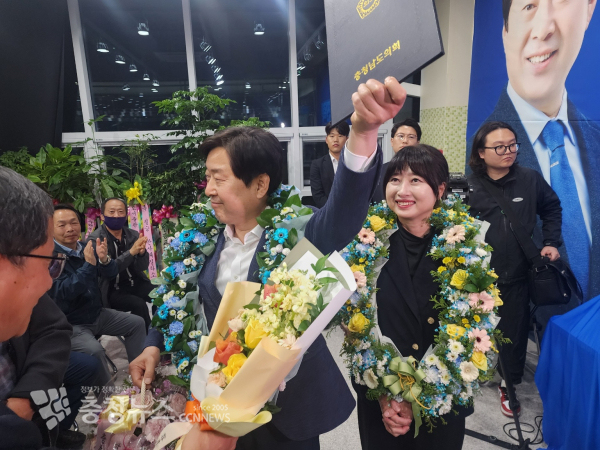 황명선 당선인 캠프 모습