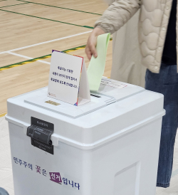 총선 투표 모습