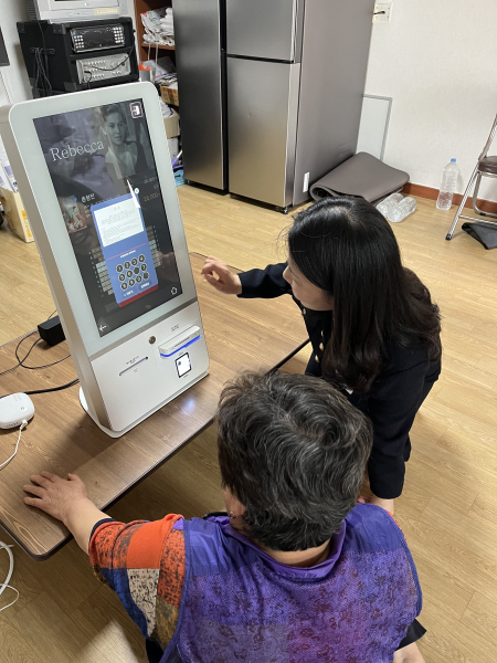 어르신 대상 맞춤형 디지털 순회 교육 모습