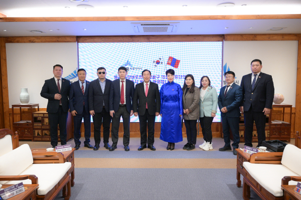 최민호 세종시장, 몽골 울란바토르시 대표단 환담