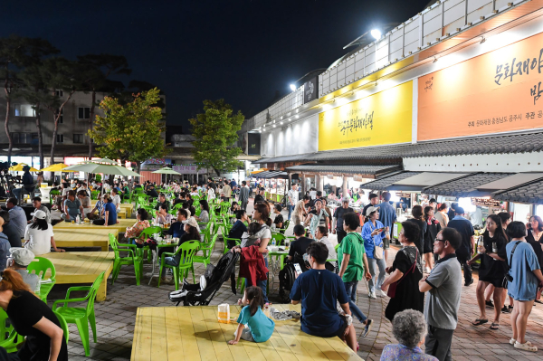 지난해 공주 밤마실 야시장 모습