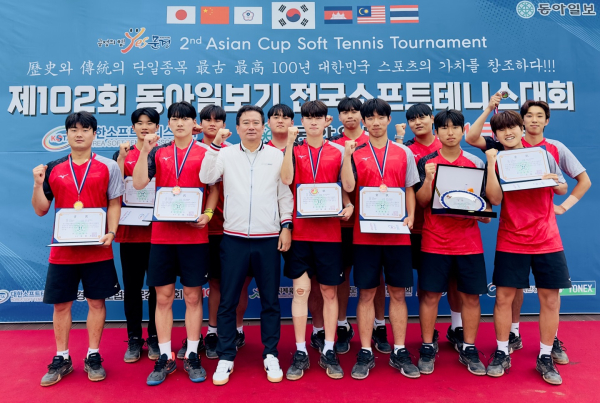제102회 동아일보기 전국소프트테니스대회 메달 수상 기념사진