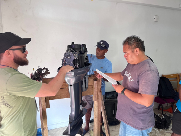 지난해 남태평양에 위치한 투발루 에서 OAD 사업의 일환으로 진행된어업인기술교육 사진
