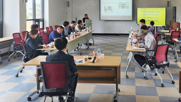 송명달 해양수산부 차관이 중리 어촌체험마을을 방문했다.