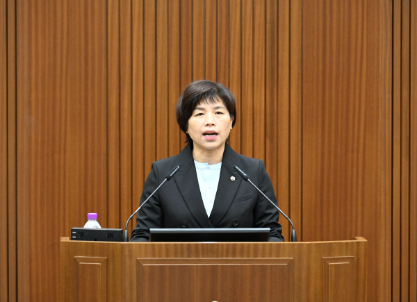 5분 발언하는 김현옥 세종시의회 예산결산특별위원회 위원장