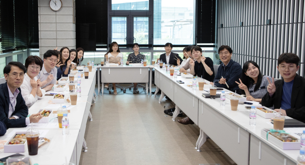 김형렬 행복청장, 혁신 어벤져스+(플러스) 직원들과 도시락 나누며 소통 (브라운백미팅)