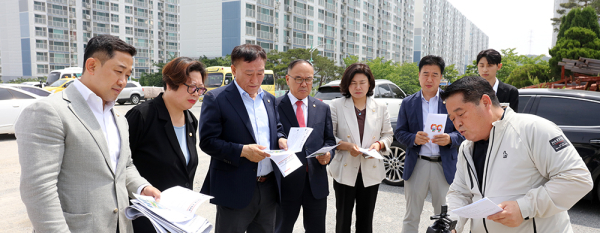 행복위, 2024년 예산안 심사 중 현장방문 (지곡면 야외체육시설 조성사업지