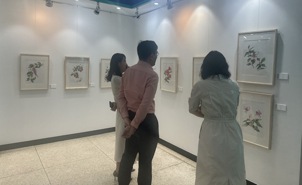 대전동부교육지원청, 대전평생학습관과 협업하여 지역사회를 잇는 미술 전시 개최(대전동부교육지원청 중등교육과) 사진1