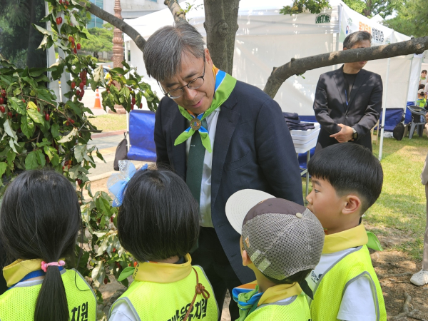 남태헌 원장이 국회의사당에서 열린 ‘제3회 대한민국 유아숲교육대회’에 참여하고 있다