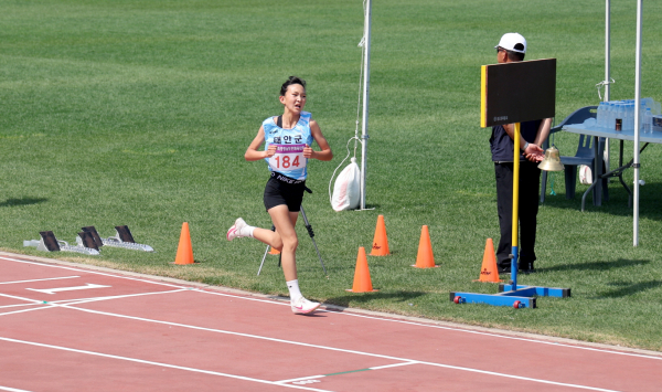 충청남도민체전 성과 (육상 여자 중학부 1500m 안수진)