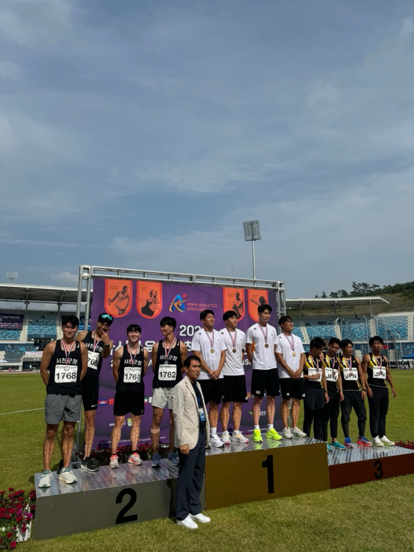 서천군청 육상팀, 목포종합경기장에서 잇따른 신기록 경신(맨 왼쪽-서천군청 육상팀)