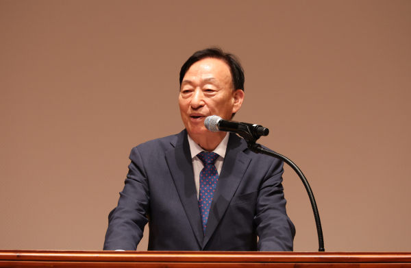 대전평생학습관에서 행동강령책임관 등 대상으로 청렴교육에서 인사말하는 설동호 교육감