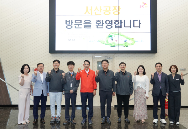 19일 이완섭 서산시장이 SK온 배터리 부문 대규모 투자 현장을 방문했다.
