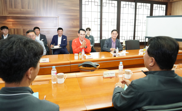 19일 이완섭 서산시장이 SK온 배터리 부문 대규모 투자 현장을 방문했다.